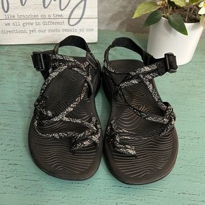 Wos Chaco sandals SZ 7